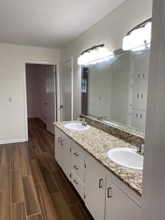 Building Photo - 228 E Greenfield Dr