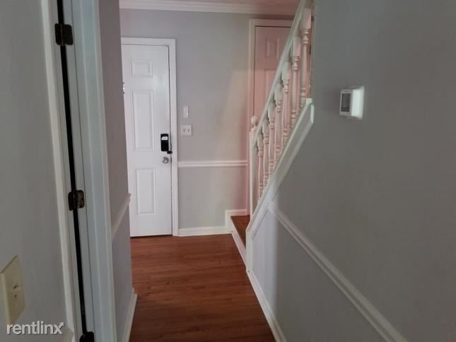 Building Photo - 4 br, 2 bath House - 661 i Deer Oaks Drive