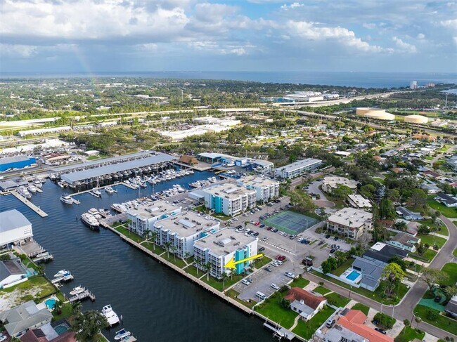 Building Photo - 4900 38th Way S