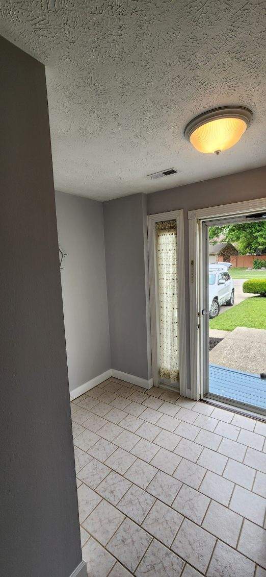 Building Photo - 8734 Lantern Lite Pkwy