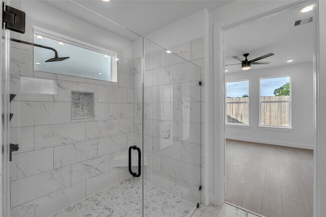 Building Photo - 4320 Avron Dr