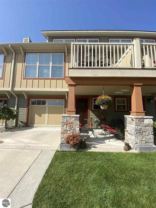 Building Photo - Experience Elevated Living with West Bay V...