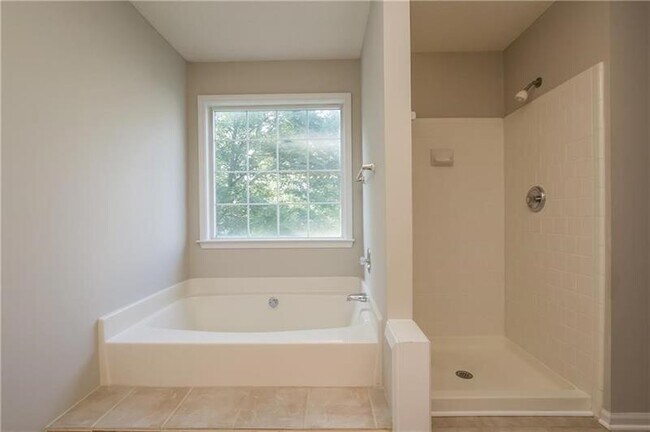Building Photo - 409 Bottesford Dr NW