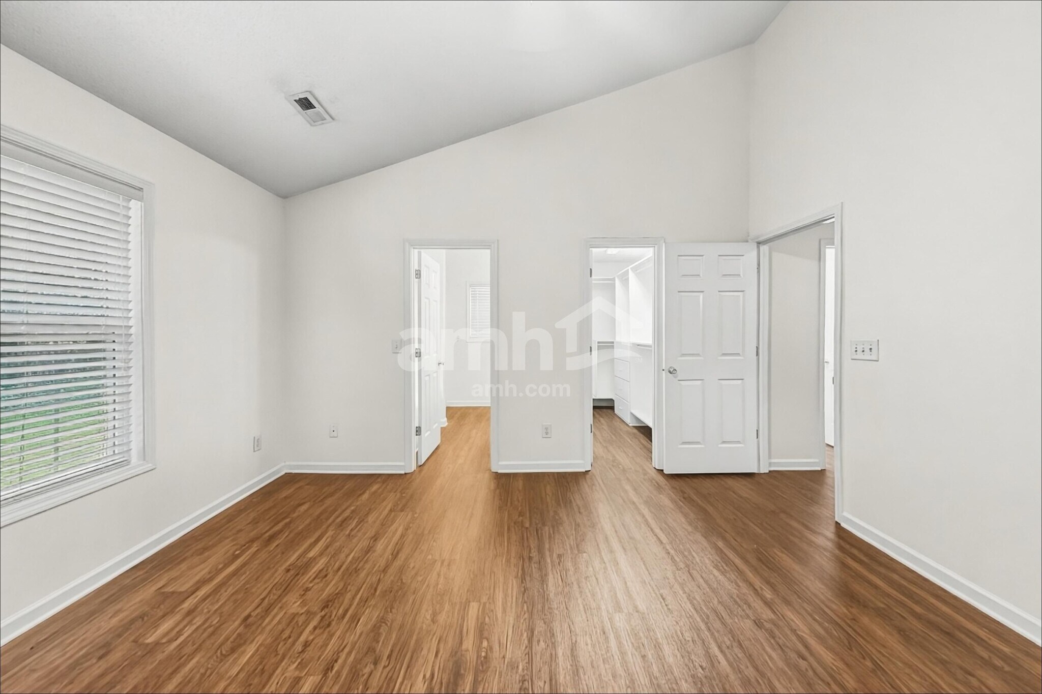 Building Photo - 213 Fiddlers Knoll Ct