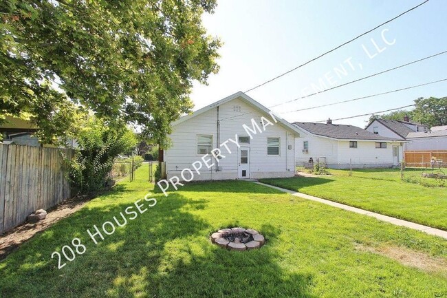 Building Photo - Charming Home w/Finished Basement