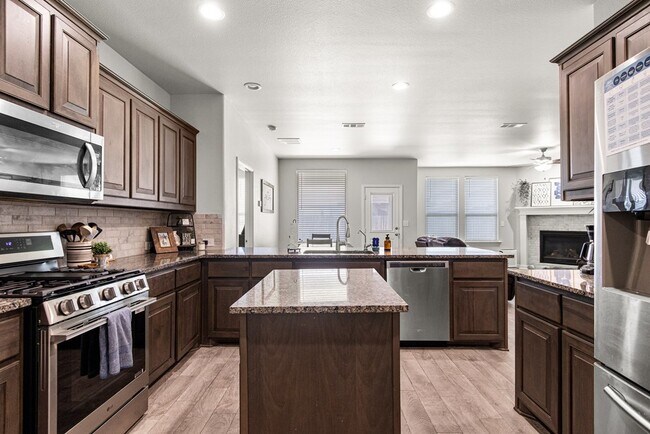 Building Photo - 7106 Saguaro Rd