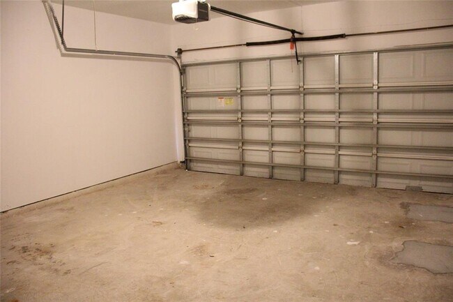 Building Photo - 7301 Stonelick Ct