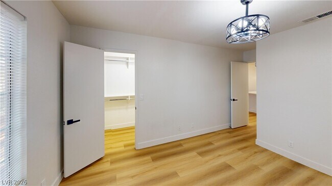 Building Photo - 2200 S Fort Apache Rd