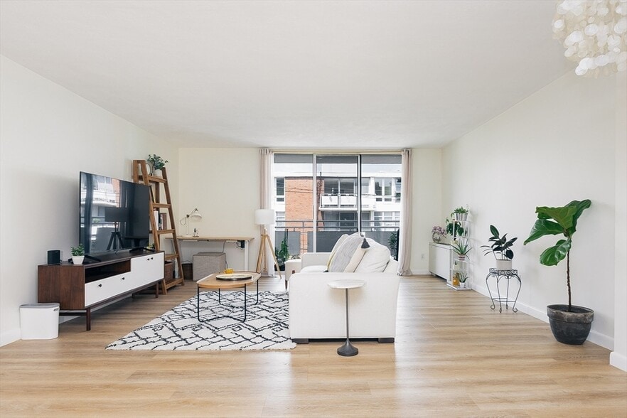 Primary Photo - 41 Park St