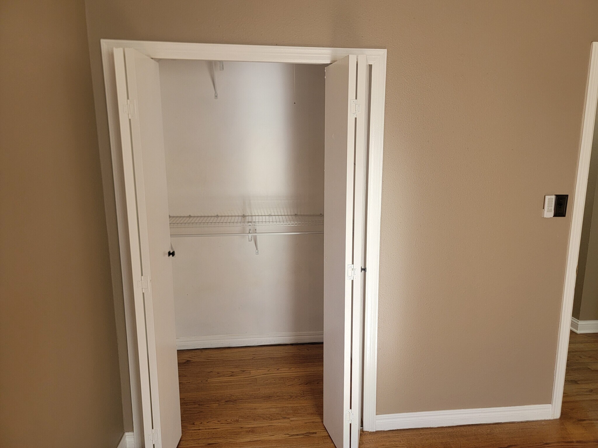 Building Photo - 3701 N Drexel Blvd