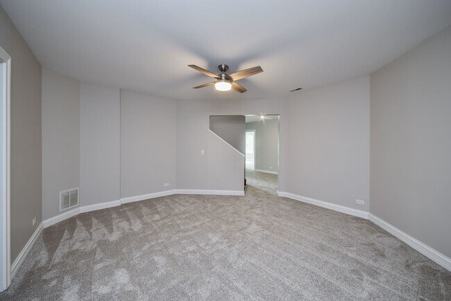Building Photo - 104 Bruell St