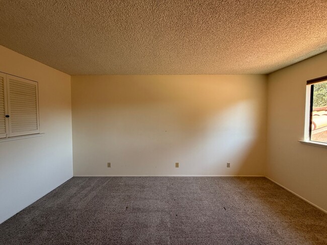Building Photo - Beautiful Two Story Orcutt Town Home in th...