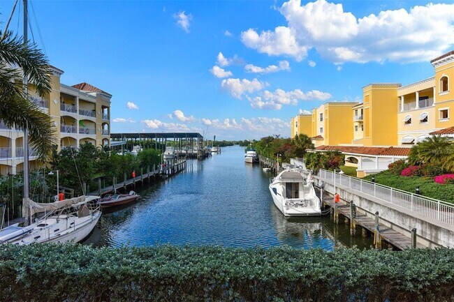 Building Photo - 14041 Bellagio Way