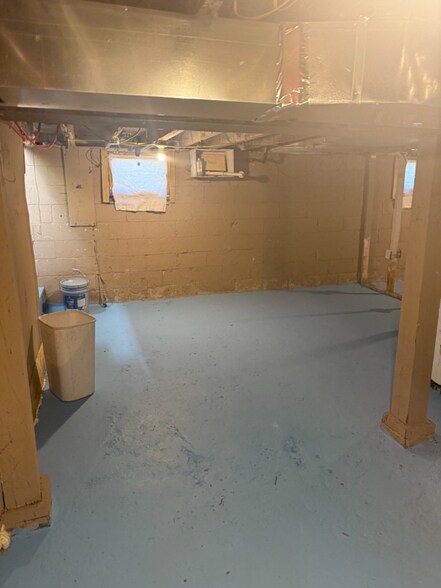 Building Photo - 4633 W 11th Ave