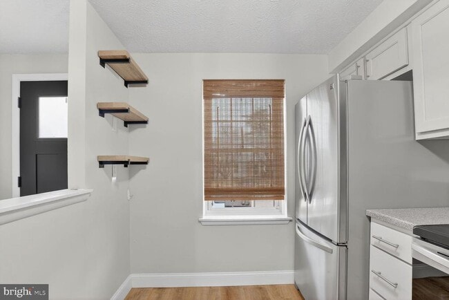 Building Photo - 3 Verity Ct