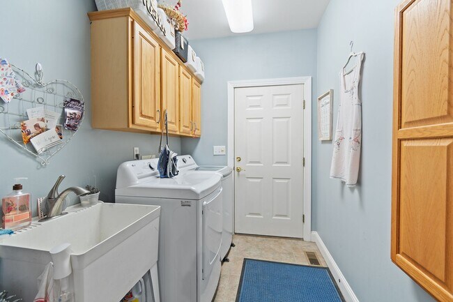 Building Photo - Amazing home in sought-after Winding River Plantation