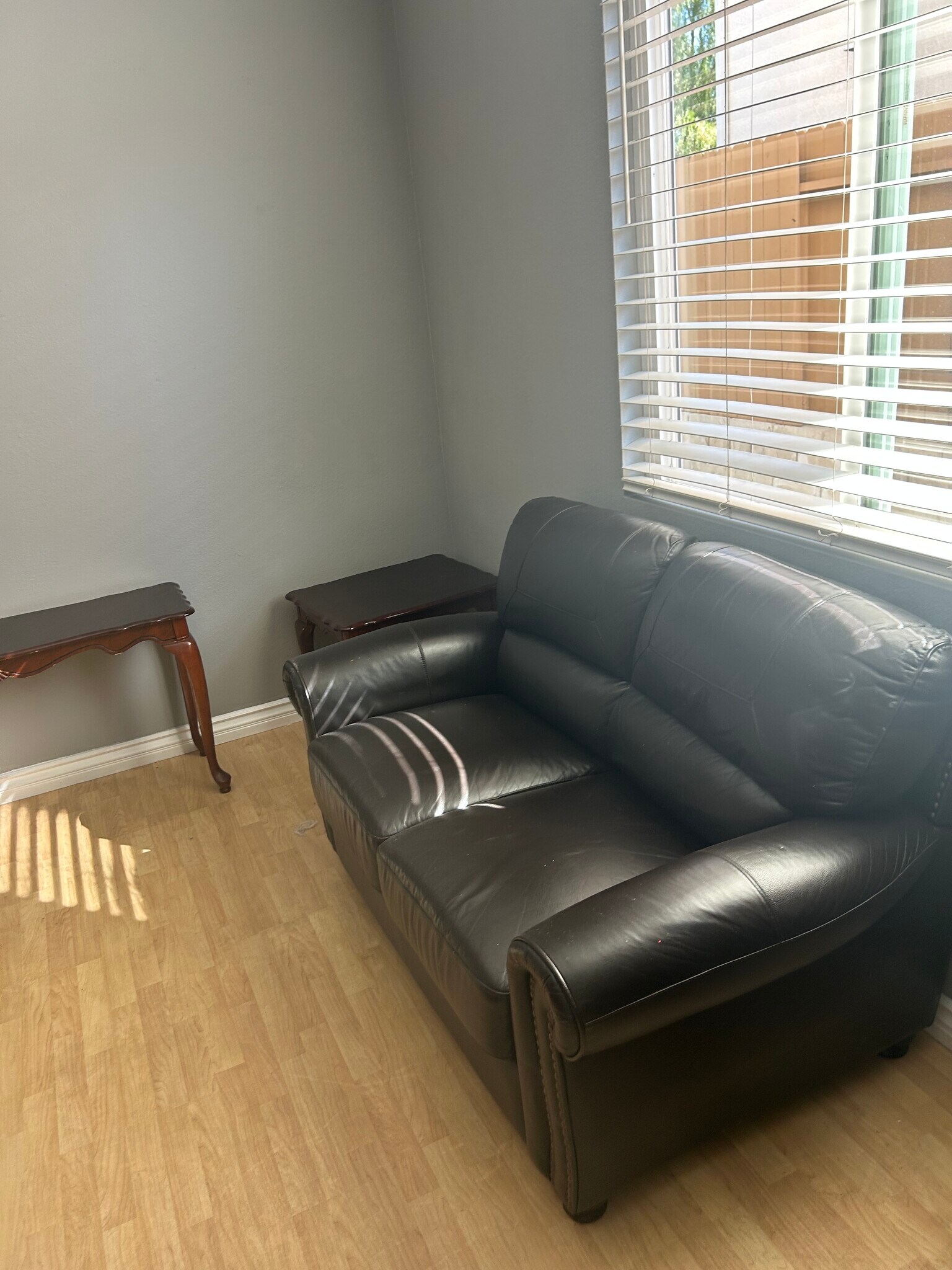 Building Photo - 521 Island Breeze Ln