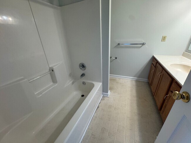 Building Photo - 1058 Oriole Ln