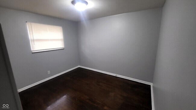 Building Photo - 1450 N Campbell Ave