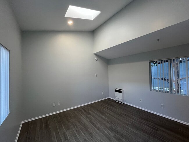 Interior Photo - 1015 2nd Street