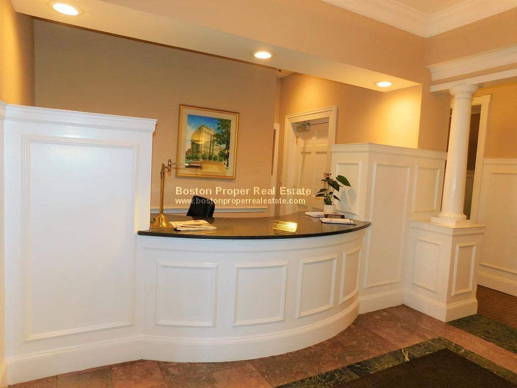 Building Photo - 416 Marlborough St