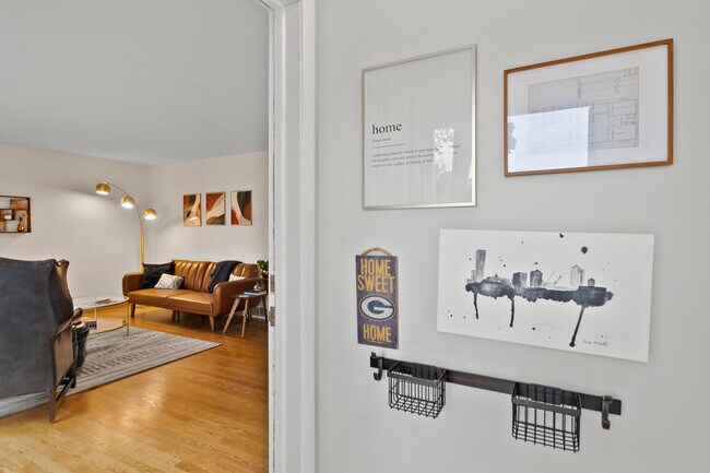 Building Photo - 426 E Ohio Ave