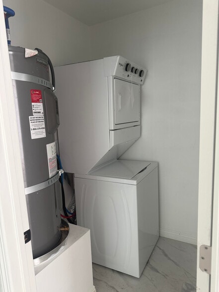 In unit Laundry - 1077 Euclid Ave