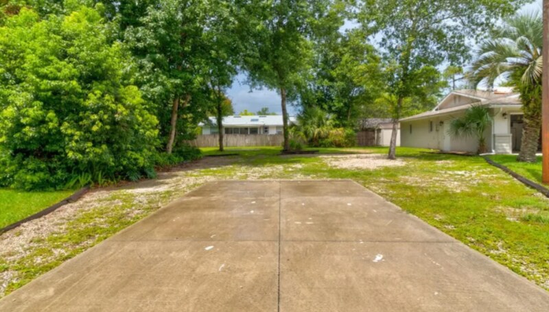 Building Photo - 1462 Roosevelt Blvd
