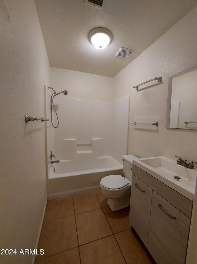 Building Photo - 4103 Calle Barona