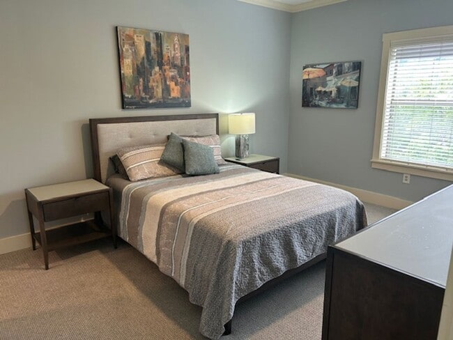 Building Photo - Asheville Furnished Rental!- Beaucatcher House