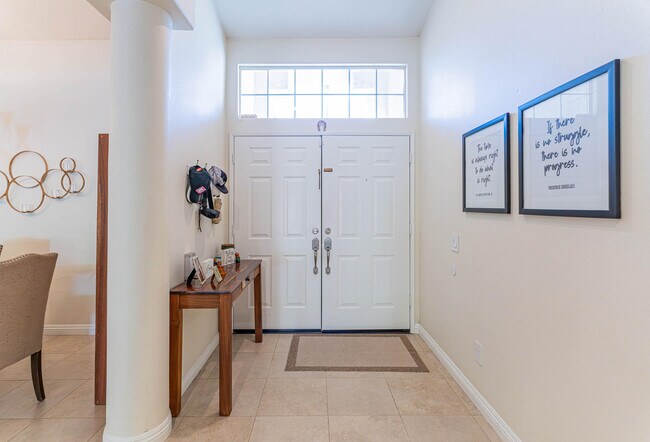 Building Photo - 79120 Canterra Dr