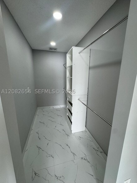 Building Photo - 2520 SW 55th St