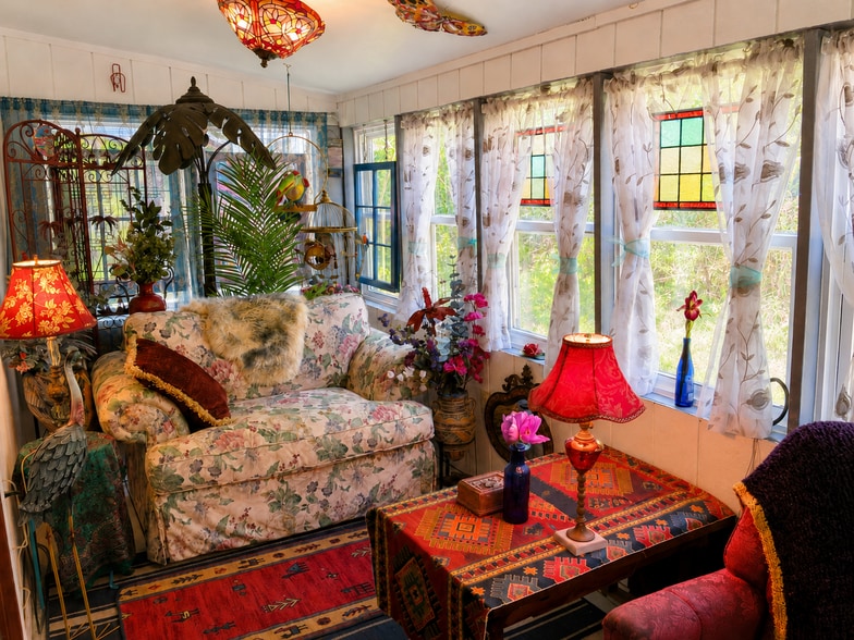 Enclised 3 Season Sun porch - 111 Causeway Rd