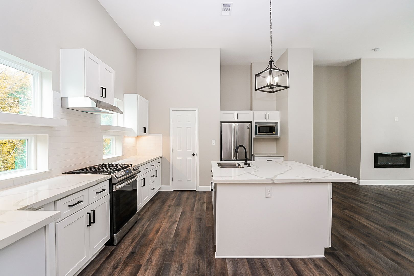 Building Photo - 2118 Oatfield Dr