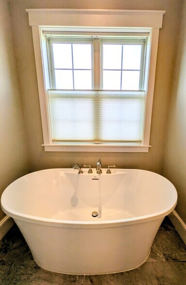 Building Photo - 6511 Crooked Stick Dr