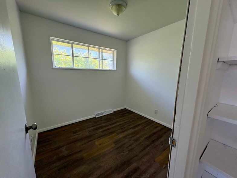 Building Photo - 5547 Holborn Dr