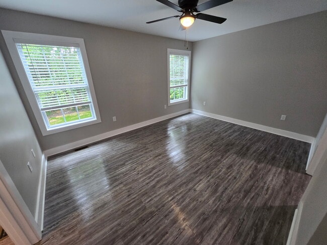 Primary Photo - 303 E St