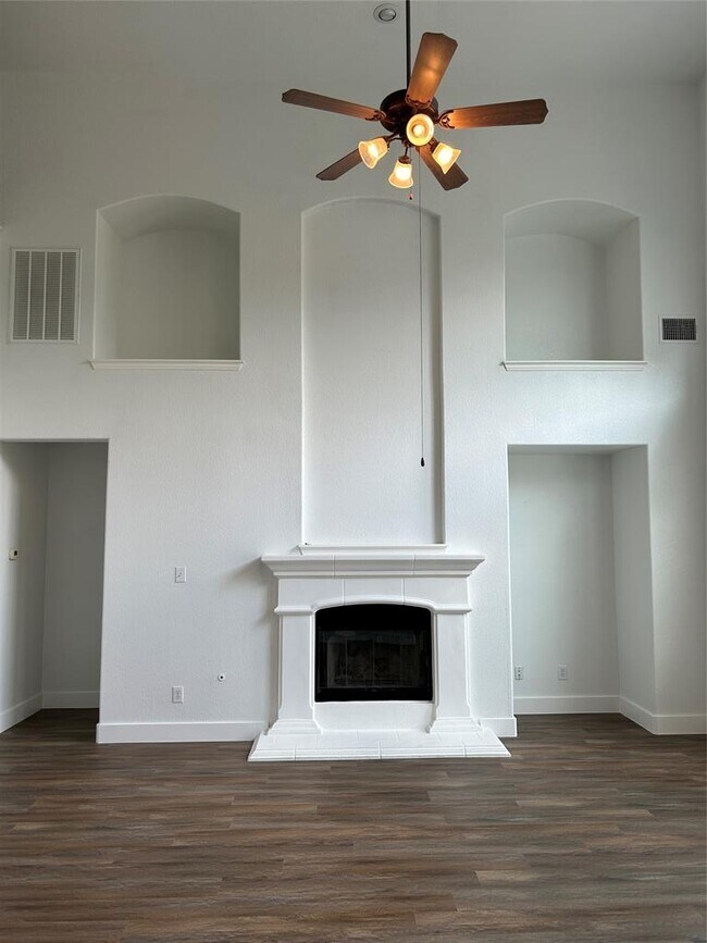 Building Photo - 1374 Red Stag Pl