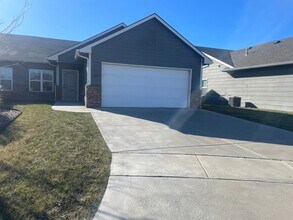 Building Photo - 5501/03 N Edwards Cir