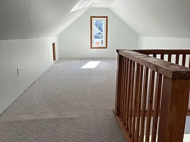 Building Photo - 253 Curtice St E