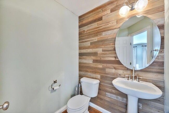 Building Photo - 20401 Matterhorn Dr