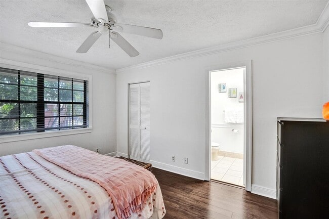 Building Photo - 1415 Miami Rd