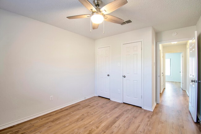 Building Photo - 5416 95th St