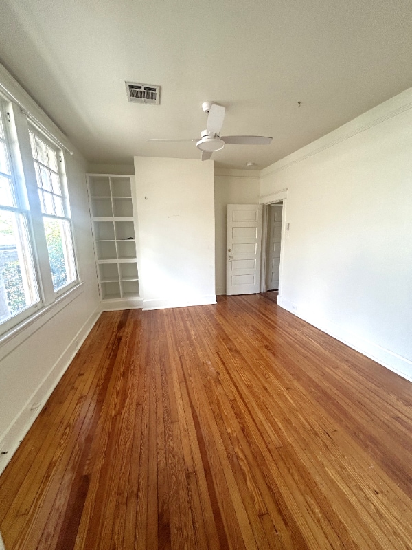 Building Photo - 1031 Broadway St