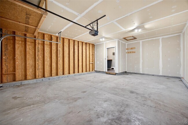 Building Photo - 64 David Dr