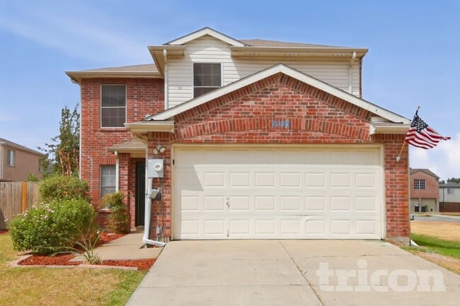 Building Photo - 2036 Talon Dr