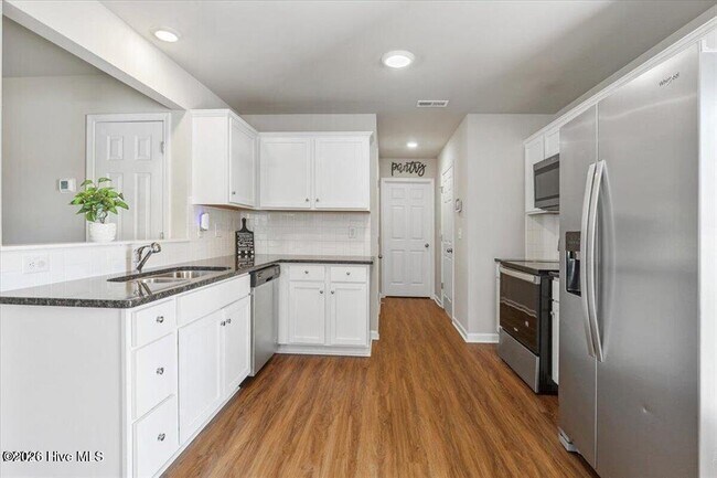 Building Photo - 123 Highland Pk Dr