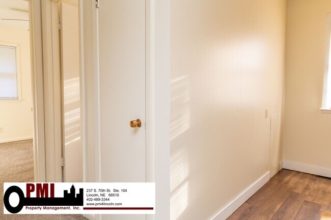 Building Photo - 2 Bedroom, 1 Bathroom House for Rent; Avai...