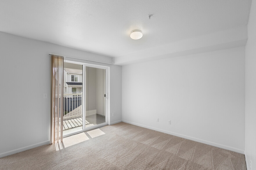 1x1 Cobble Creek(FLAT) - Summer Creek Apartments