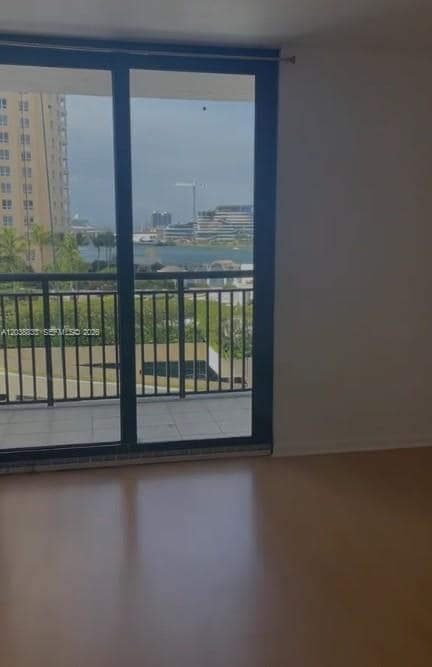 Building Photo - 540 Brickell Key Dr